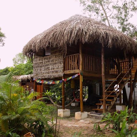 Mama Clares Hotel Sihanoukville Ngoại thất bức ảnh